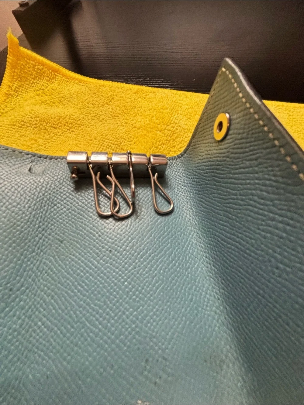 Authentic Hermès Seria 4-Key Case – Bleu Jean Epsom Leather – Good Condition